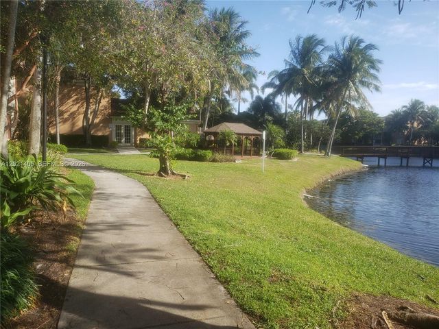 3870 Lyons Rd 209-8, Coconut Creek, FL 33073