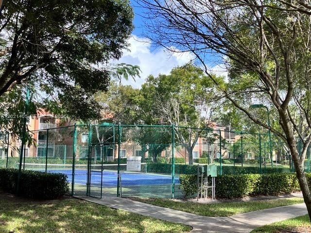 3870 Lyons Rd 209-8, Coconut Creek, FL 33073