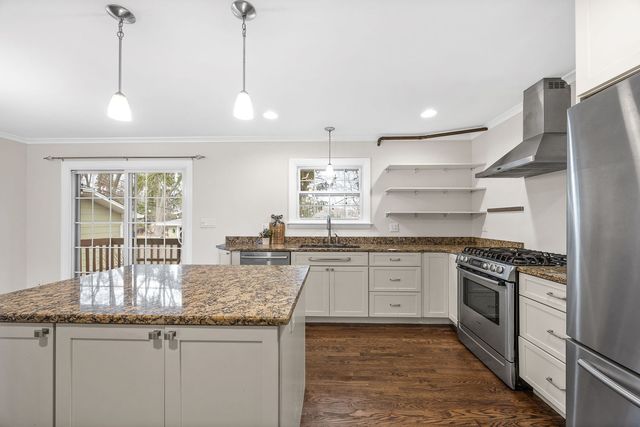 4817 Stonewall Avenue, Downers Grove, IL 60515