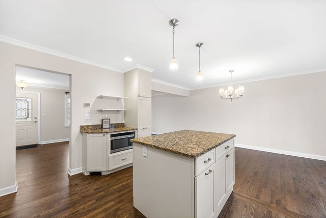 4817 Stonewall Avenue, Downers Grove, IL 60515