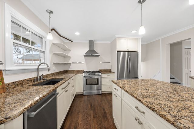 4817 Stonewall Avenue, Downers Grove, IL 60515