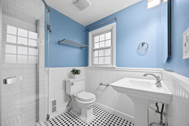 4817 Stonewall Avenue, Downers Grove, IL 60515