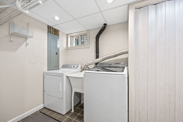 4817 Stonewall Avenue, Downers Grove, IL 60515