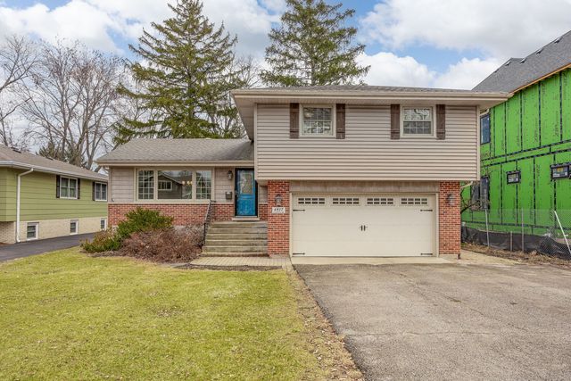 4817 Stonewall Avenue, Downers Grove, IL 60515