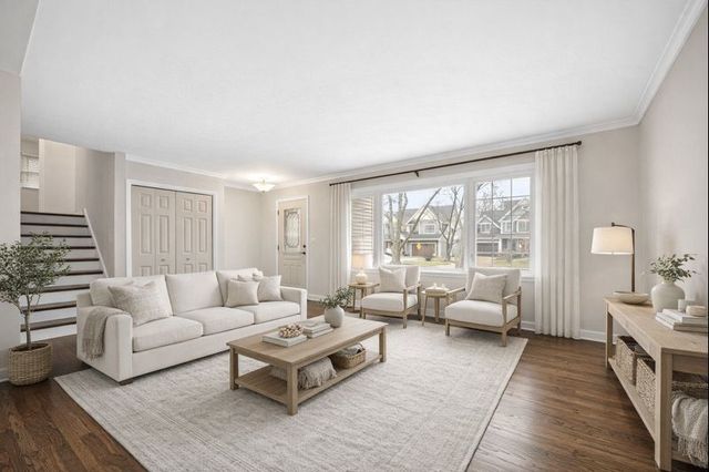 4817 Stonewall Avenue, Downers Grove, IL 60515