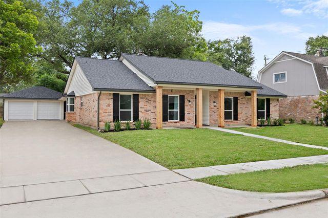 518 Whitecap Drive, El Lago, TX 77586