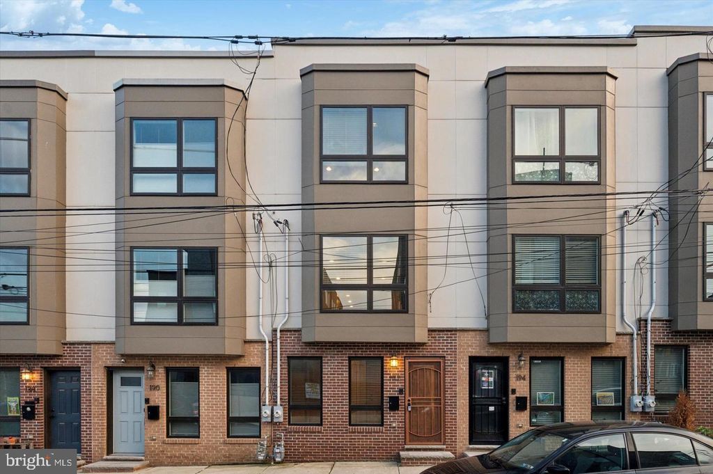 192 W OXFORD ST, Philadelphia, PA 19122