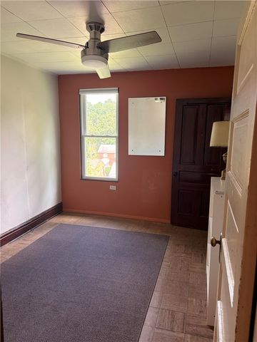 1317 Beechview Ave, Beechview, PA 15216