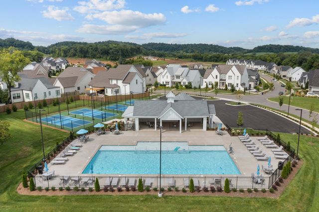 2100 Conductor Ln, Thompsons Station, TN 37179