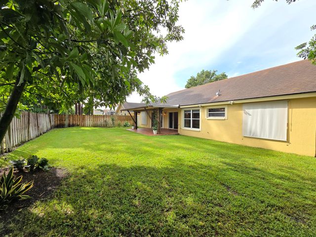 13053 Meadowbreeze Drive, Wellington, FL 33414