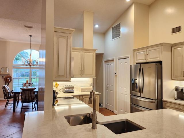13053 Meadowbreeze Drive, Wellington, FL 33414