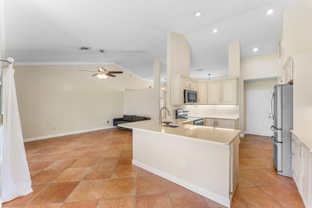 13053 Meadowbreeze Drive, Wellington, FL 33414