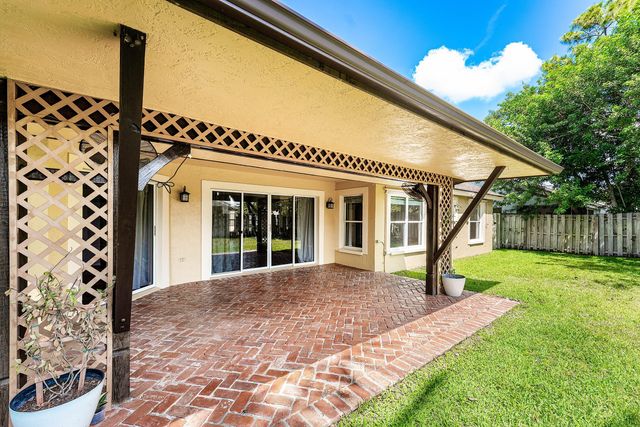 13053 Meadowbreeze Drive, Wellington, FL 33414