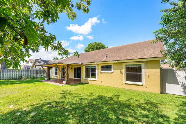 13053 Meadowbreeze Drive, Wellington, FL 33414