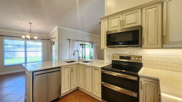 13053 Meadowbreeze Drive, Wellington, FL 33414