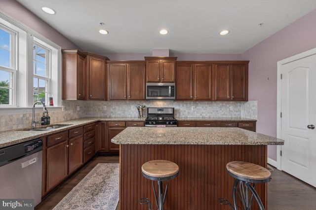 1211 SHENANDOAH SQ N, Brunswick, MD 21716