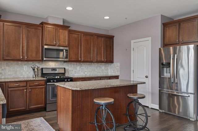1211 SHENANDOAH SQ N, Brunswick, MD 21716