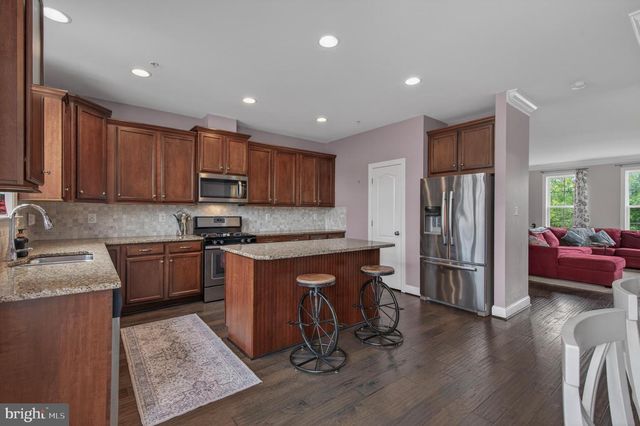 1211 SHENANDOAH SQ N, Brunswick, MD 21716