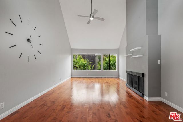 950 N Kings Road 324, West Hollywood, CA 90069