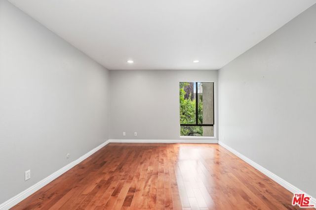 950 N Kings Road 324, West Hollywood, CA 90069