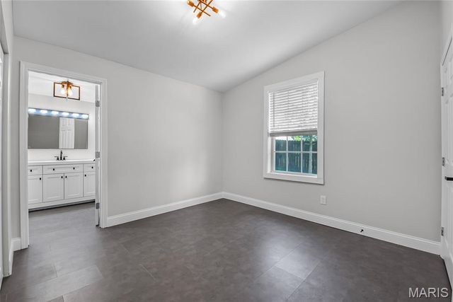 165 School Street, Glen Carbon, IL 62034