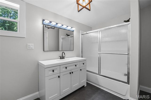 165 School Street, Glen Carbon, IL 62034