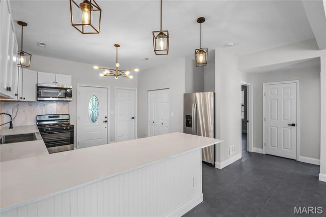 165 School Street, Glen Carbon, IL 62034