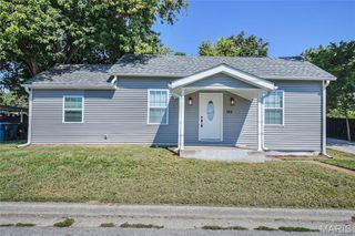 165 School Street, Glen Carbon, IL 62034