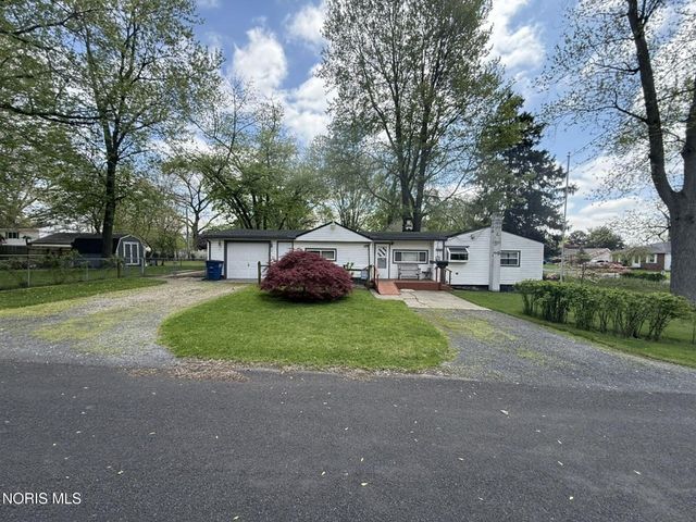 5240 Adella Street, Toledo, OH 43613