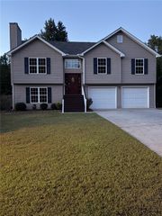5482 Latham Manor Drive, Gainesville, GA 30506
