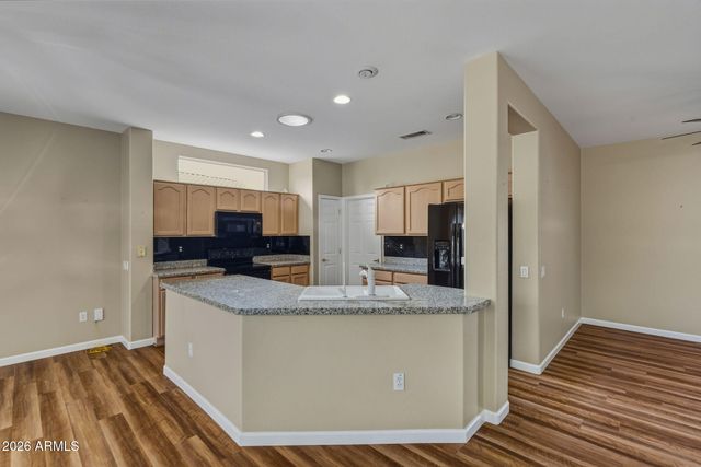 17709 N SOMERSET Drive, Surprise, AZ 85374