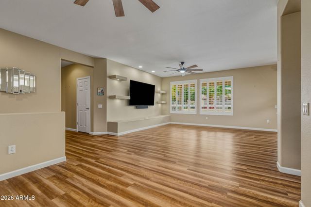 17709 N SOMERSET Drive, Surprise, AZ 85374