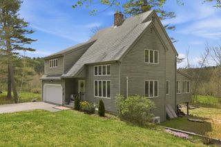 9 Wooddale Circle, Newbury, NH 03255