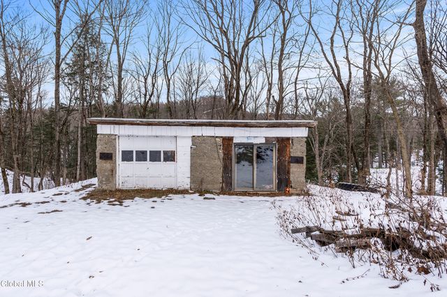 477 Brunswick Road, Troy, NY 12180