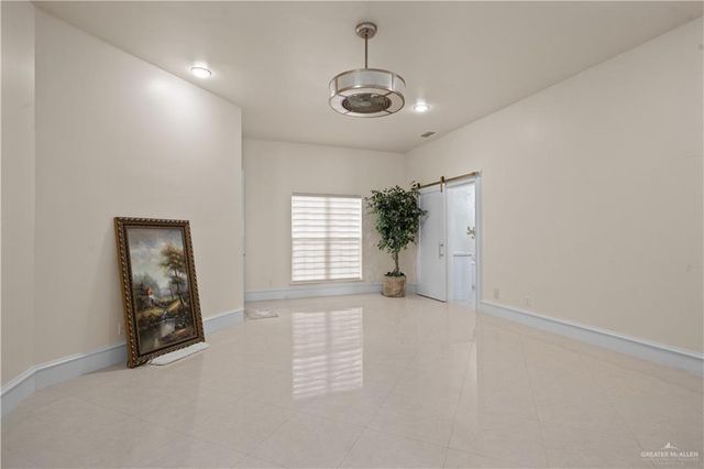 1300 Northgate Lane, Mcallen, TX 78504