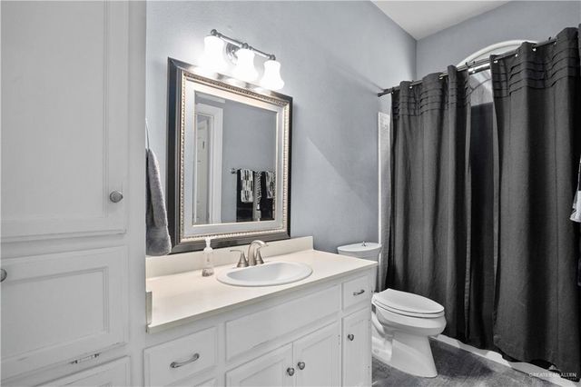 1300 Northgate Lane, Mcallen, TX 78504