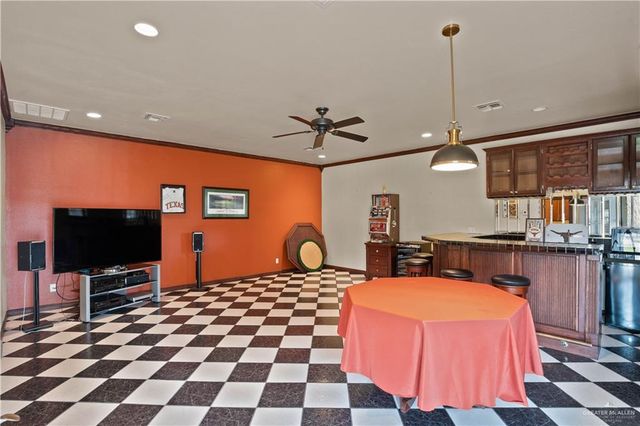 1300 Northgate Lane, Mcallen, TX 78504