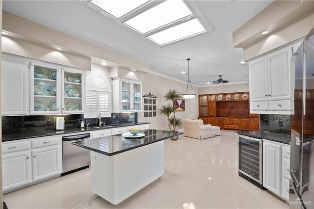 1300 Northgate Lane, Mcallen, TX 78504