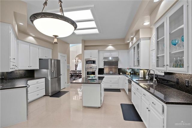 1300 Northgate Lane, Mcallen, TX 78504