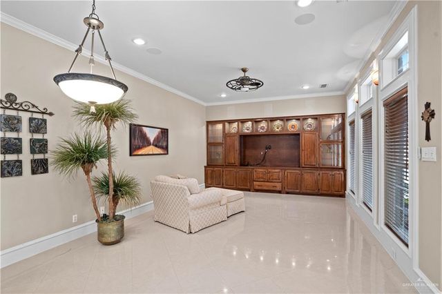 1300 Northgate Lane, Mcallen, TX 78504