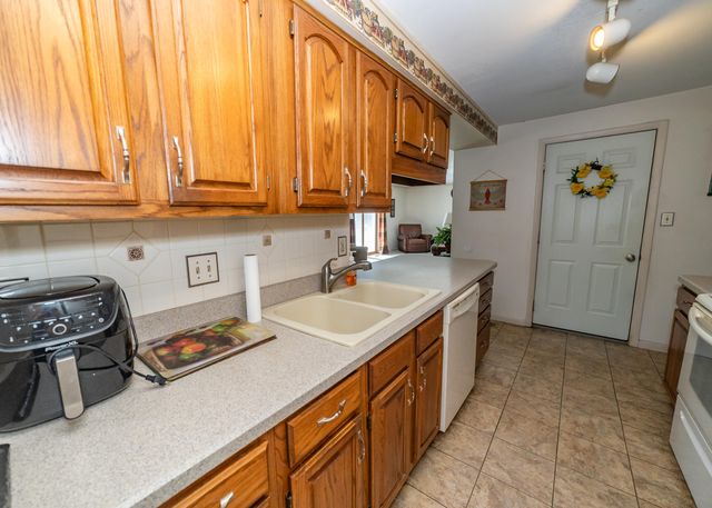 1039 Heathwood Drive 1039 Heathwood Drive, Englewood, OH 45322