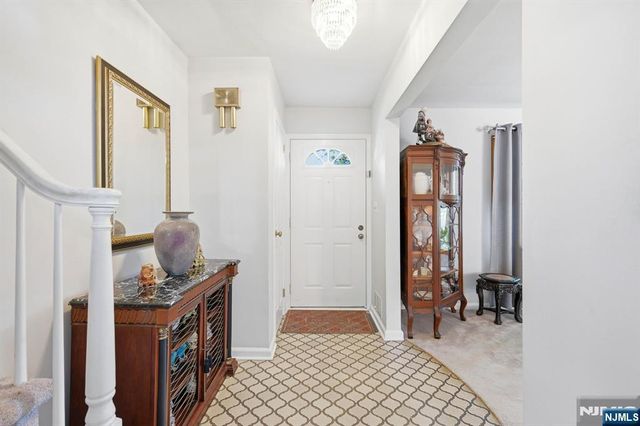 291 S Chestnut Street, Twp Of Washington, NJ 07676