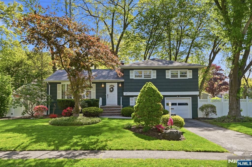 291 S Chestnut Street, Twp Of Washington, NJ 07676