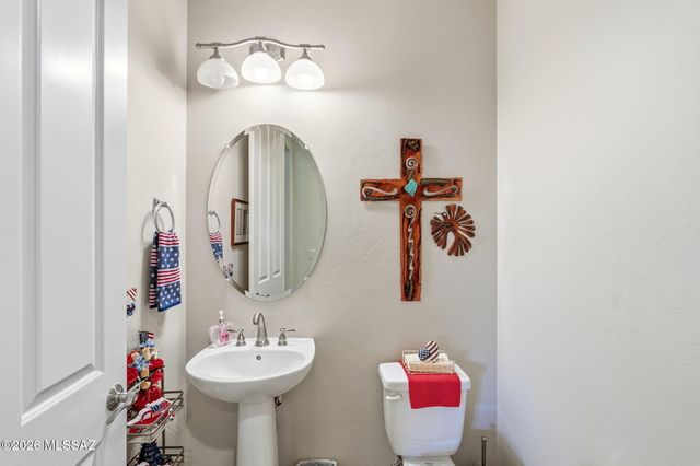 2101 E Madera Plateau Drive, Green Valley, AZ 85614
