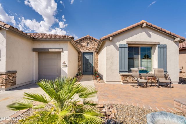 2101 E Madera Plateau Drive, Green Valley, AZ 85614
