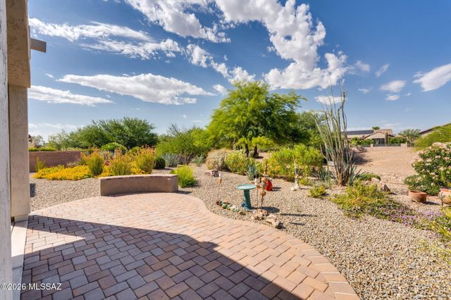 2101 E Madera Plateau Drive, Green Valley, AZ 85614