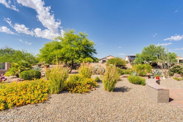 2101 E Madera Plateau Drive, Green Valley, AZ 85614