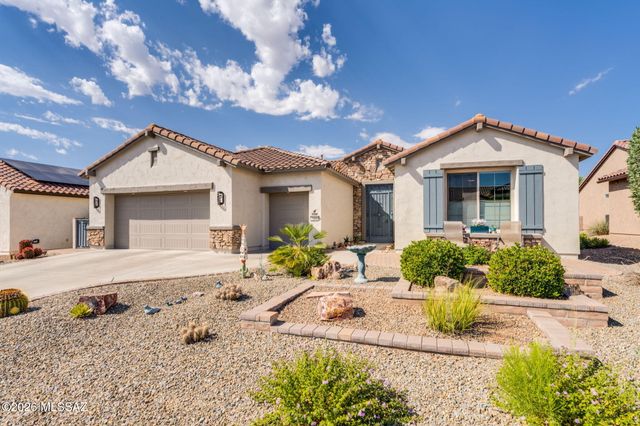 2101 E Madera Plateau Drive, Green Valley, AZ 85614