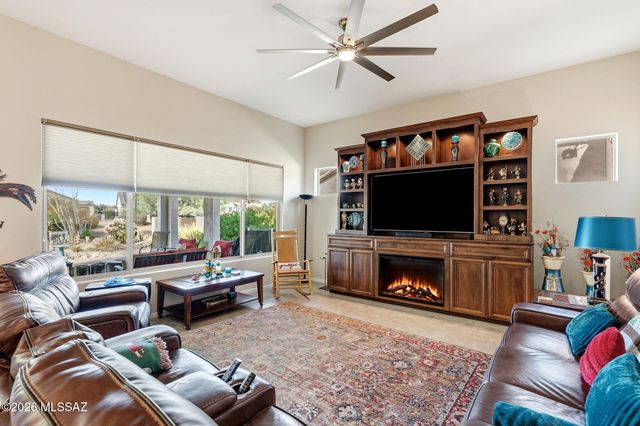 2101 E Madera Plateau Drive, Green Valley, AZ 85614
