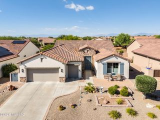 2101 E Madera Plateau Drive, Green Valley, AZ 85614